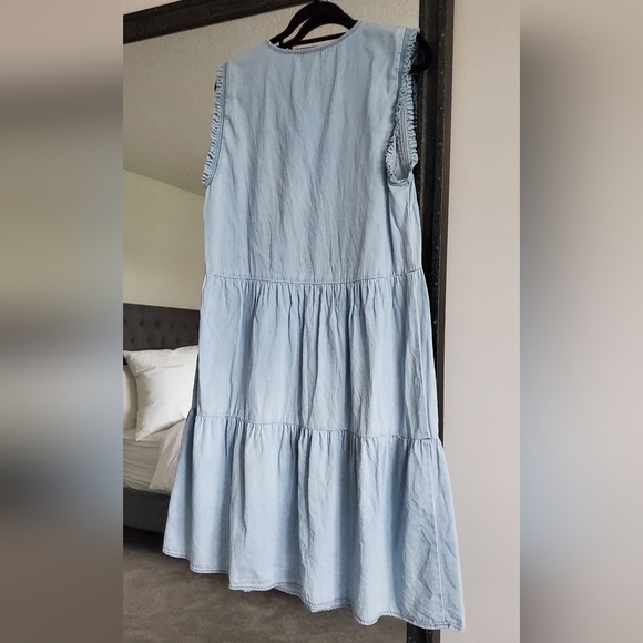 Cute tanktop Jean Dress - Picture 2 of 4